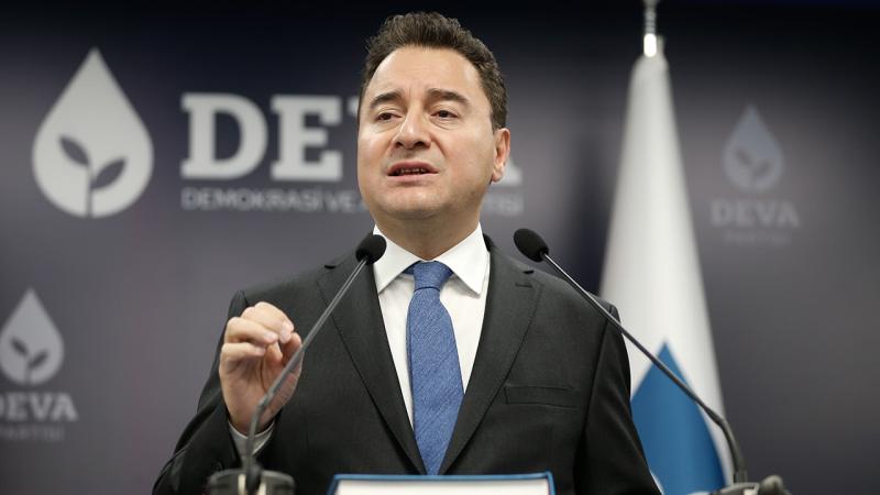 Babacan, Kurtulmuş'u TBMM Başkanlığına Yeniden Seçilmesi Dolayısıyla Tebrik Etti