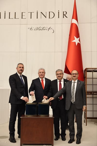 Numan Kurtulmuş Yeniden TBMM Başkanı Seçildi
