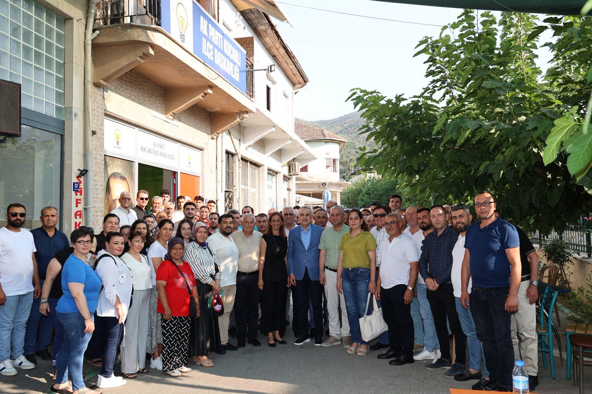 AK Parti Aydın Milletvekili Savaş, Koçarlı'da Bayramlaşma Programına Katıldı