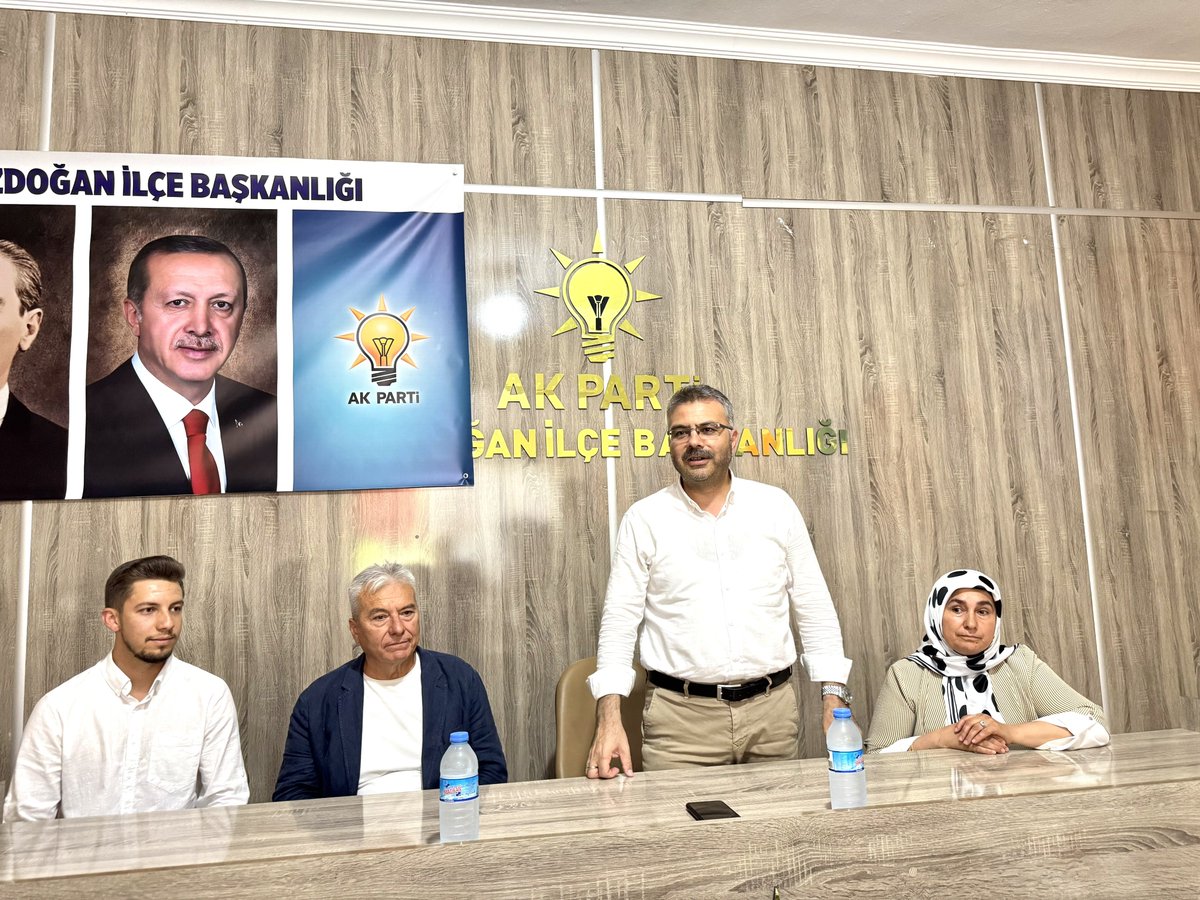 AK Parti Aydın Milletvekili Özmen, Bozdoğan'da Bayramlaşma Programına Katıldı
