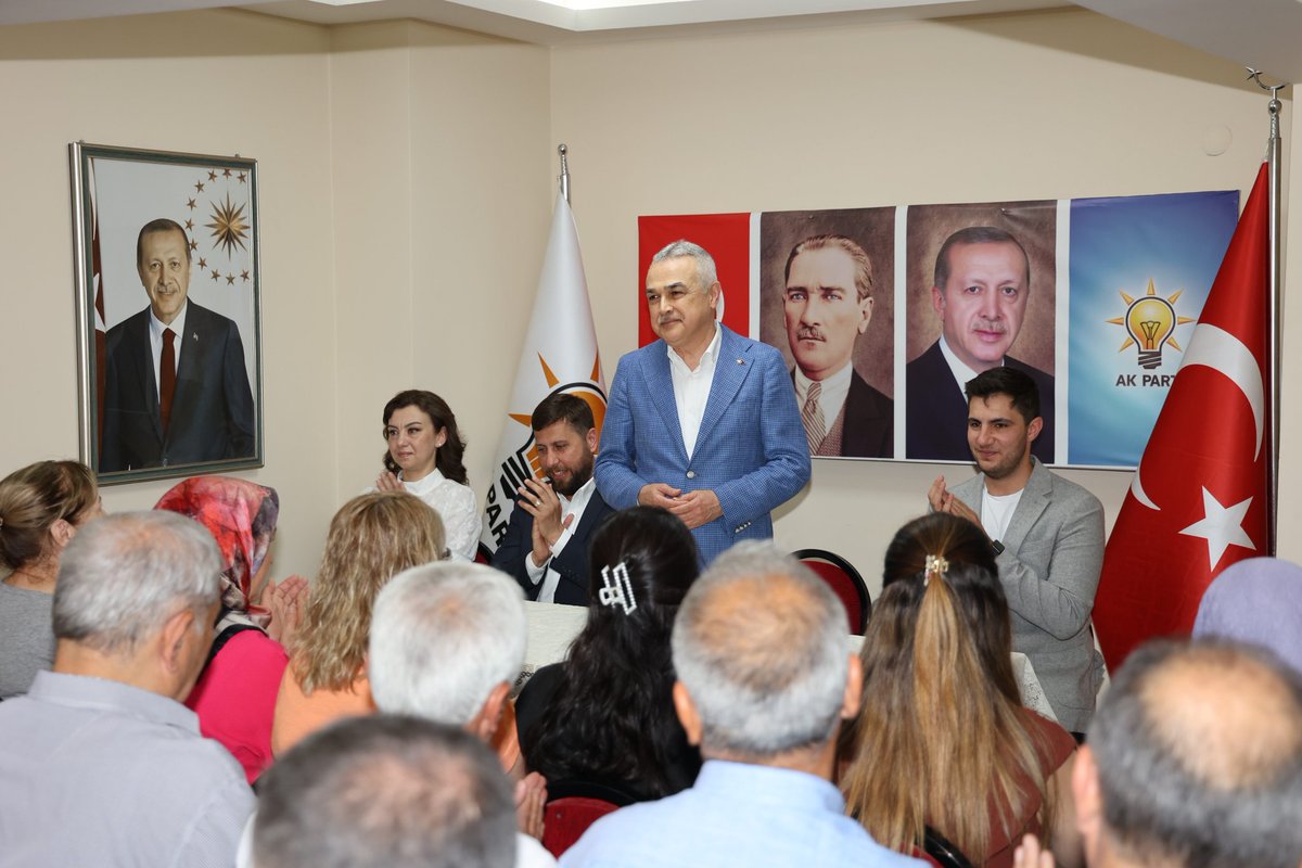 AK Parti Aydın Milletvekili Savaş, Doğduğu Yer Çine'de Hemşehrileriyle Bayramlaştı