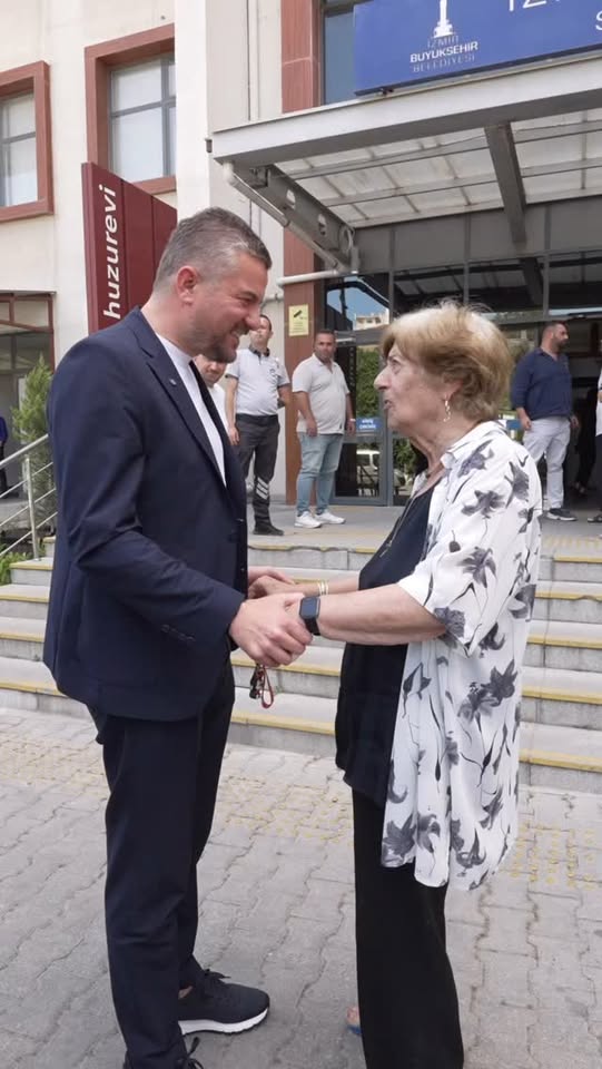 Buca Belediyesi Kurban Bayramı Öncesinde Sosyal Yaşam Kampüsü'nde Yaşlı Vatandaşlarla Buluştu