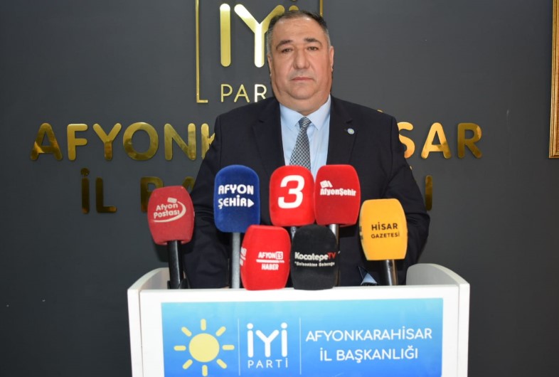 İYİ Parti İl Başkanı Muhammet Mısırlıoğlu , haftalık basın toplantısında  gündemi değerlendirdi