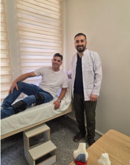 SANDIKLI DEVLET HASTANESİNDE SPOR CERRAHİSİNDE BİR İLK!