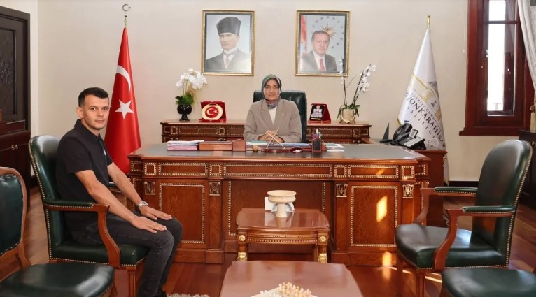 Vali Yiğitbaşı’ndan Jandarma Uzman Çavuş Seyit Altın’a Başarılar Diledi.