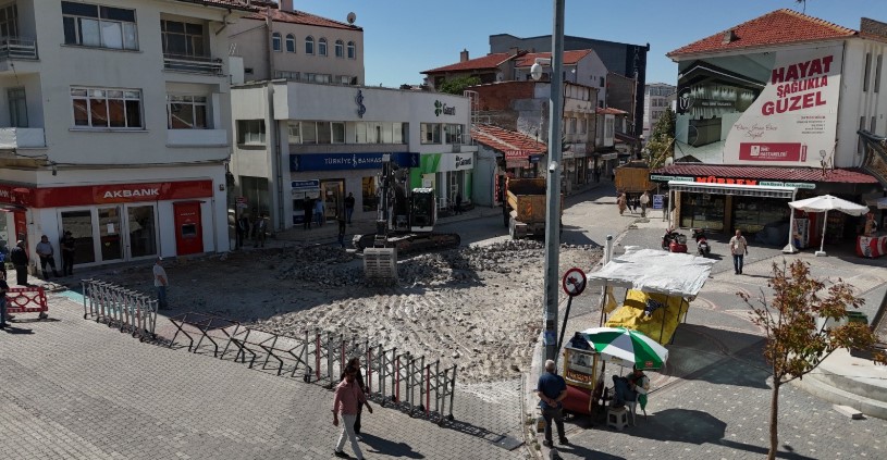 Emirdağ Cumhuriyet Meydanı’nda Büyük Dönüşüm Başladı