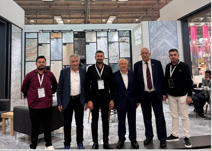 Afyonlu Mermerciler İtalya'ya Çıkarma Yaptı.