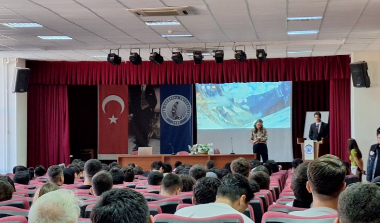 Afyonkarahisar’da Davranışsal Bağımlılıkla Mücadele Eğitimleri Devam Ediyor