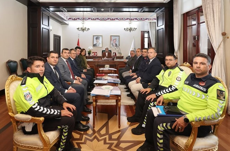 Vali Yiğitbaşı Başkanlığında Trafik Güvenliği Toplantısı Yapıldı.