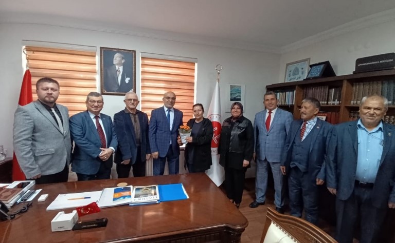 Afyon Muhtarları Dayanışma Derneği’nden İl Müftüsü Lütfü İmamoğlu’na Ziyaret