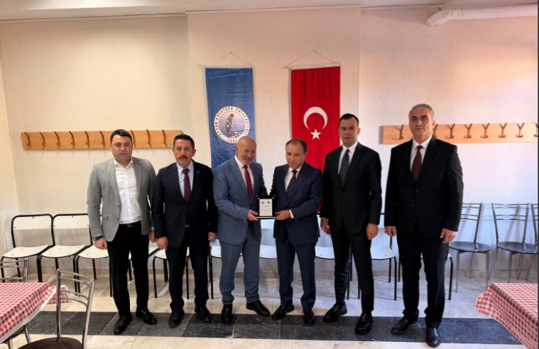 Sinanpaşa MYO’ya 22 Bilgisayarlı Bilgi Teknolojileri Laboratuvarı Kazandırıldı