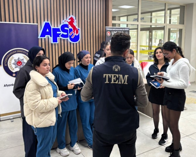 Afyonkarahisar’da “El Ele Güvenli Geleceğe” Projesiyle 17 Bin Öğrenciye Farkındalık Eğitimi