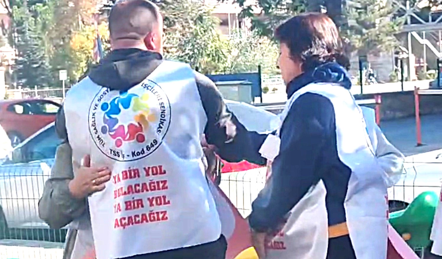 Bırakın Hastane Temizlik İşçileri temizlik yapsın