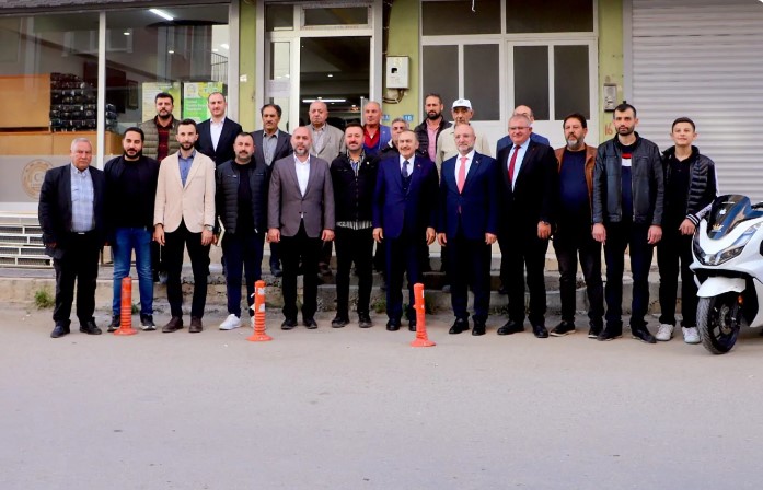 Prof. Dr. Veysel Eroğlu’ndan Sandıklı AK Parti İlçe Başkanlığı’na Ziyaret