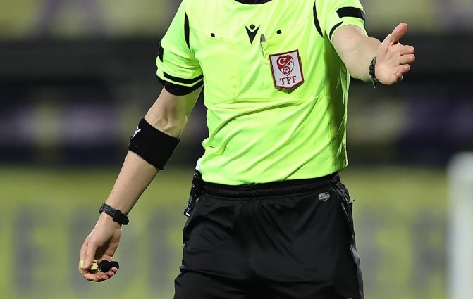 AFYONKARAHİSAR'LI İKİ HAKEME 10 AY HAK MAHRUMİYETİ VERİLDİ.