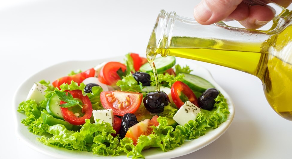 Zeytinyağı ihracatı üretici olmayan ülkelere yapılan ihracatla ayakta kaldı