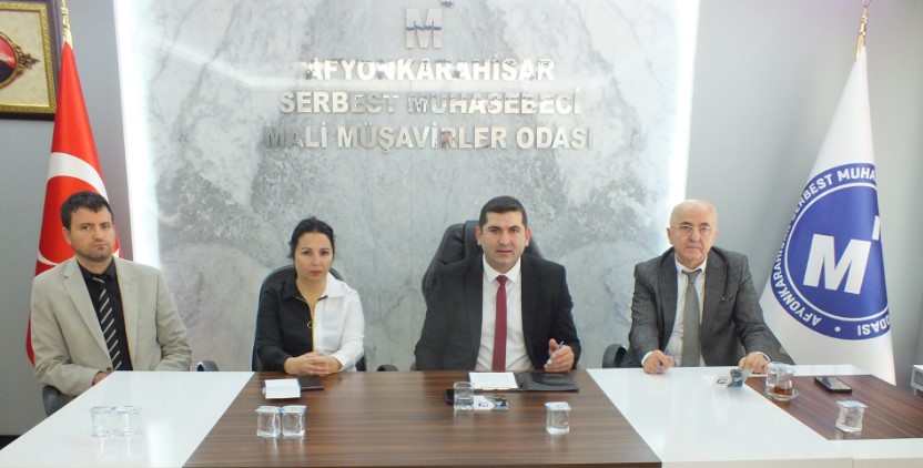 SGK MÜDÜRÜ ÇELİKBAŞ KAYITDIŞI ÖNÜNE GEÇMEK LAZIM