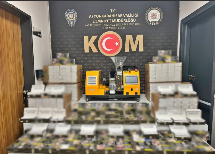 Afyonkarahisar’da Kaçak Tütün Operasyonu: 77 Bin Doldurulmuş Makaron Ele Geçirildi