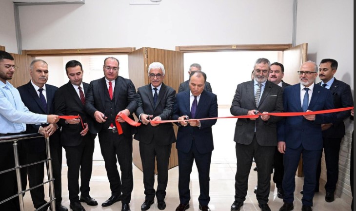 BİLGİYE, EMEĞE VE GELECEĞE ADANMIŞ BİR YATIRIM: BOL-DAV BİLGİSAYAR LABORATUVARI AÇILDI.