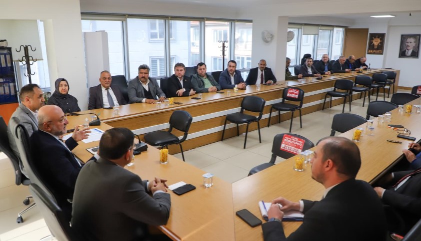 AK PARTİ AFYONKARAHİSAR’DA TEŞKİLAT ÇALIŞMALARI YOĞUN TEMPOYLA DEVAM EDİYOR