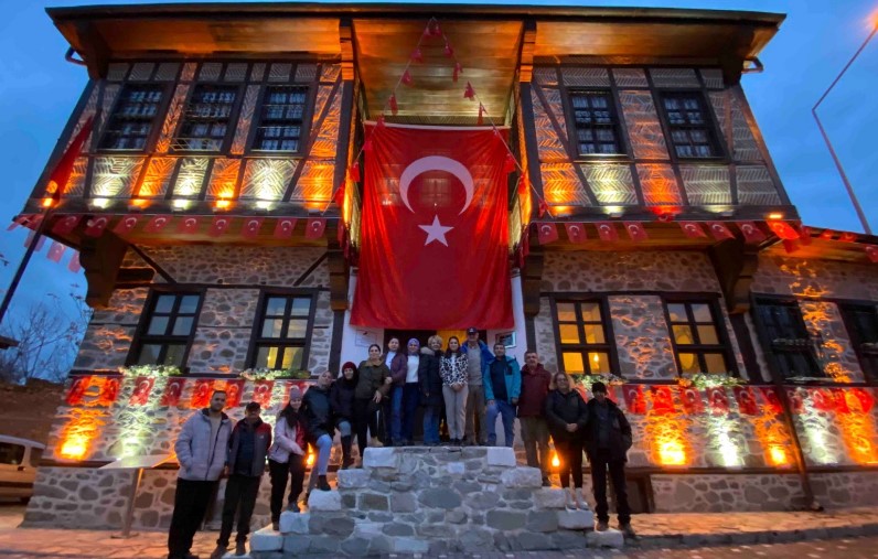 Frig Vadileri’nde Tarih Yolculuğu: Arkeo-Trek Grubu’ndan Prof. Dr. Hüseyin SARI rehberliğinde Gordion–Sivrihisar–Pessinus Gezisi