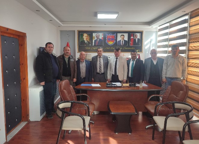 MERKEZ VE İLÇE ŞOFÖRLER ODA BAŞKANLARININ SERVİSCELL UYGULAMASI HAKKINDA ORTAK BASIK AÇIKLAMASIN DA BULUNDU