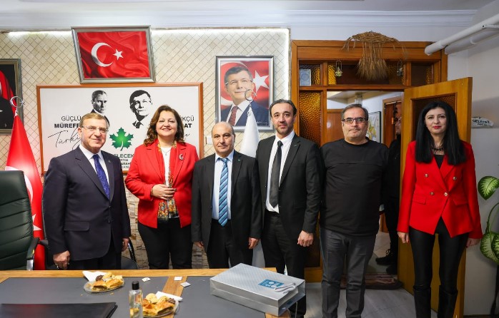 Belediye Başkanı Burcu Köksal’dan Gelecek Partisi İl Başkanlığına Ziyaret