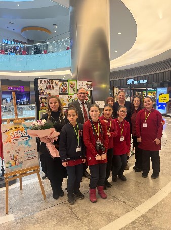 Kadınana İmam Hatip Ortaokulu’ndan Sanat Sergisi