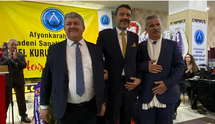 Afyonkarahisar Madeni Sanatkârlar Esnaf Odası’nın olağan seçimli genel kurul toplantısı Fuar Düğün Salonu’nda gerçekleştirildi.