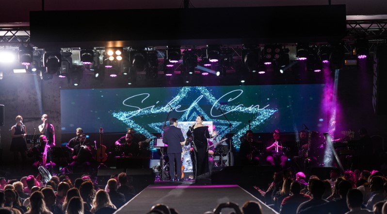 SİBEL CAN’DAN SÖMESTR KONSERİ