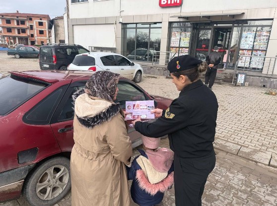 Afyonkarahisar İl Jandarma Komutanlığınca, Merkez ilçeye bağlı Fethibey beldesinde bilgilendirme ve farkındalık çalışmaları gerçekleştirilmiştir.