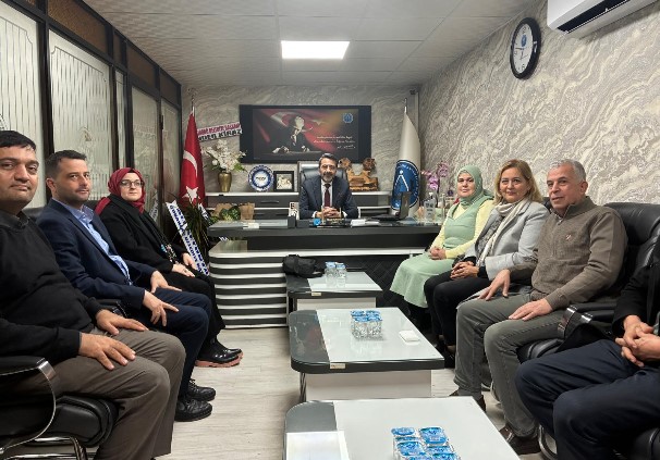 Kadınanalar Kültür Derneği’nden Madeni Sanatkârlar Esnaf Odası Başkanı Mustafa Yılmazaslan’a Ziyaret