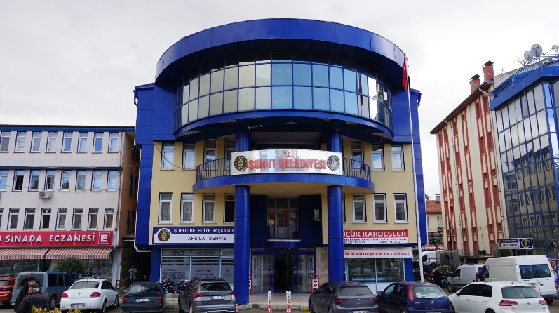 ŞUHUT BELEDİYESİ’NDE İŞÇİ MAAŞLARI NETLEŞTİ