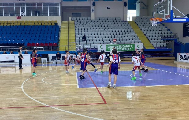 Afyonkarahisar’da Küçükler Basketbol Heyecanı Sona Erdi