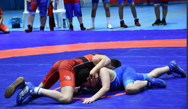 Afyonkarahisar’da Okul Sporları Yıldızlar Güreş Müsabakaları Tamamlandı