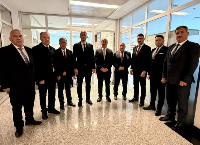 MHP Afyonkarahisar Milletvekili Mehmet Taytak, Sinanpaşa ilçe protokolünü ve belediye başkanlarını Türkiye Büyük Millet Meclisi’nde ağırladı