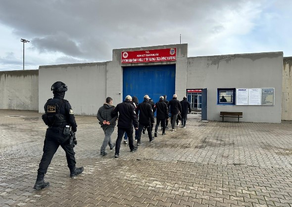 Afyonkarahisar Merkezli DEAŞ Operasyonu: 6 Şüpheli Tutuklandı