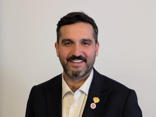 Belçika’nın Zele şehrinde Ramazan ayına özel mahya aydınlatması geleneği ilk kez hayata geçiriliyor.