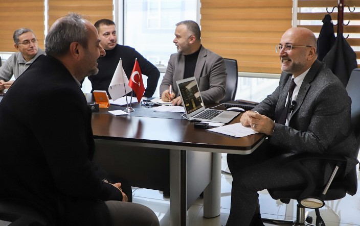 BAŞKAN ŞAHİN HALK GÜNÜ’NDE VATANDAŞLARLA BULUŞTU