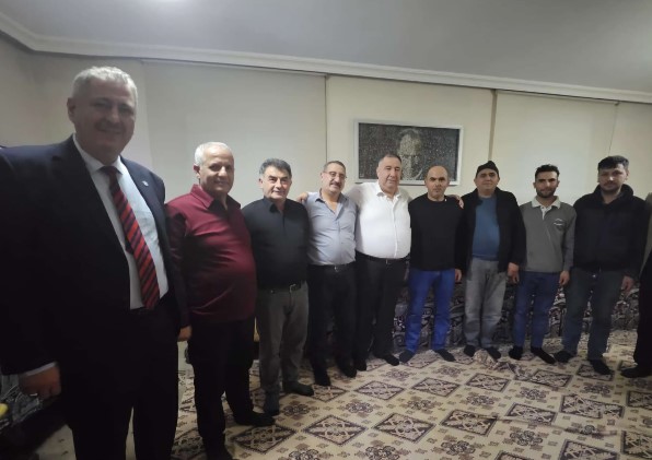 İYİ PARTİ HEYETİ İĞDEMİR KÖYÜ’NDE VATANDAŞLARLA BULUŞTU